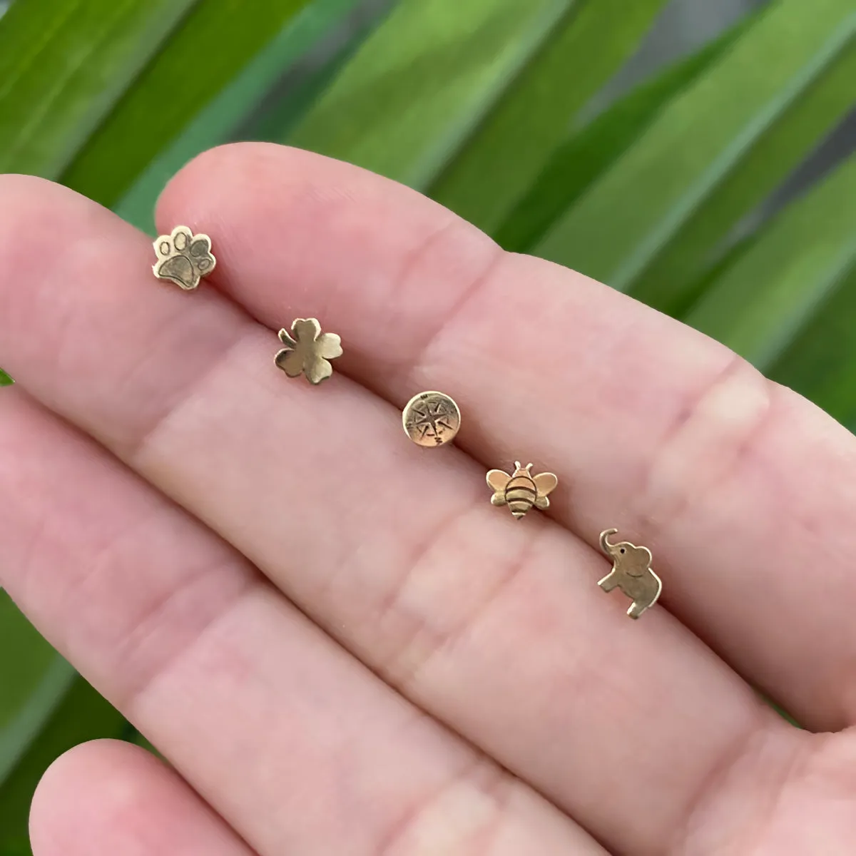 14k Itty Bitty Clover Stud