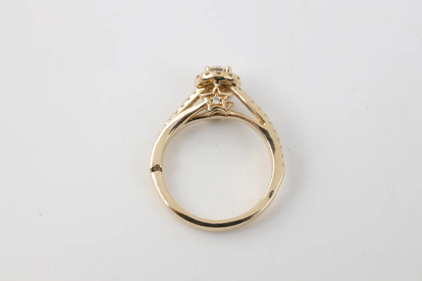 14k Yellow Gold 0.25tcw Diamond Ring Size 3.25 (2.39g.)