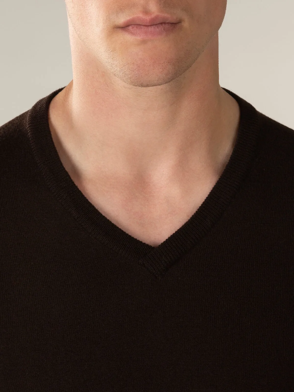 Extrafine Merino V-Neck Brown