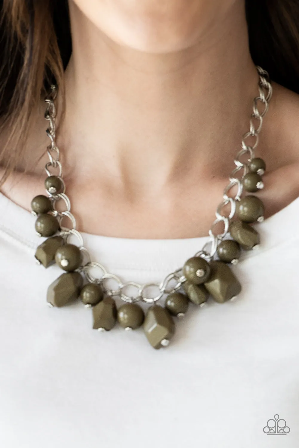 Gorgeously Globetrotter Green-Necklace