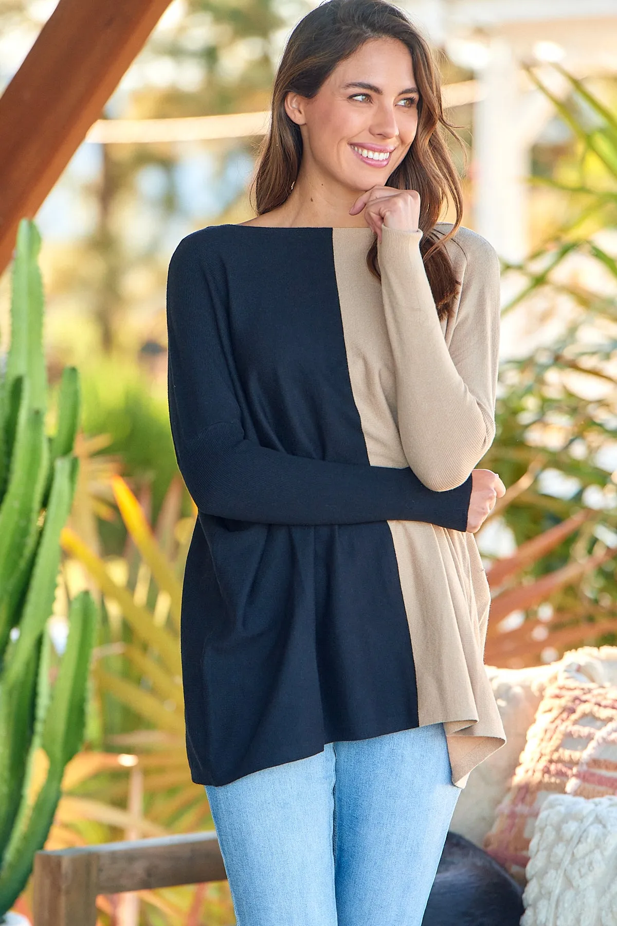 Indiana Oversized Batwing Black/Beige Long Sleeve Knit