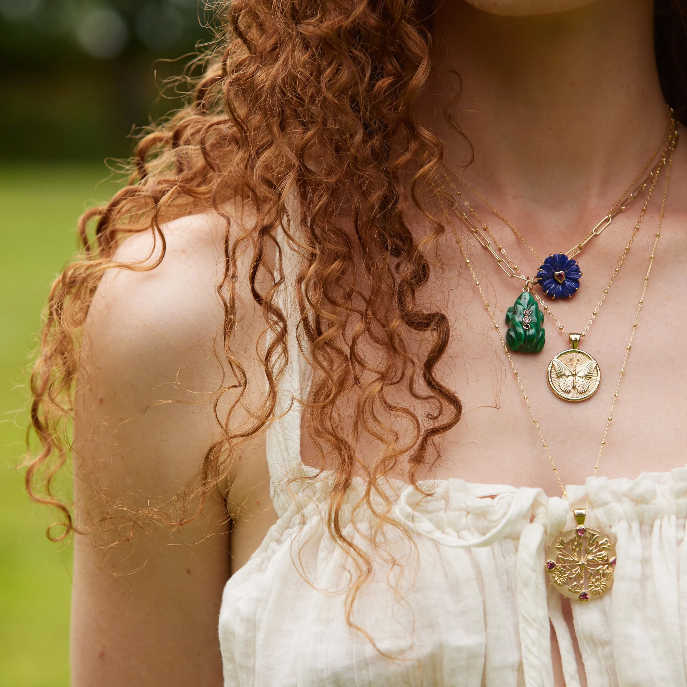 LUCKY Malachite Frog Pendant in Solid Gold