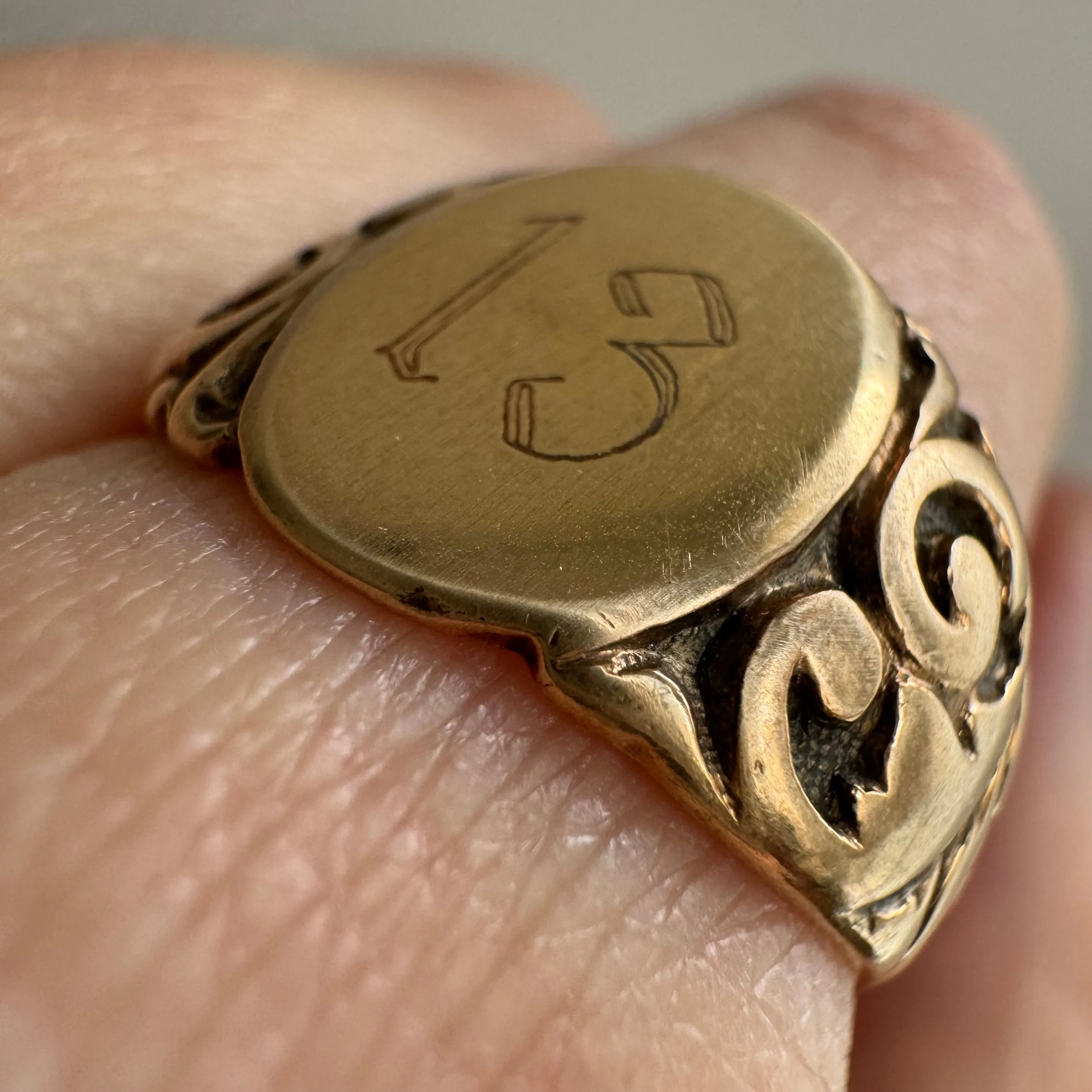 reimagined A N T I Q U E // lucky 13 / victorian 10k rosy yellow gold signet ring / size 8