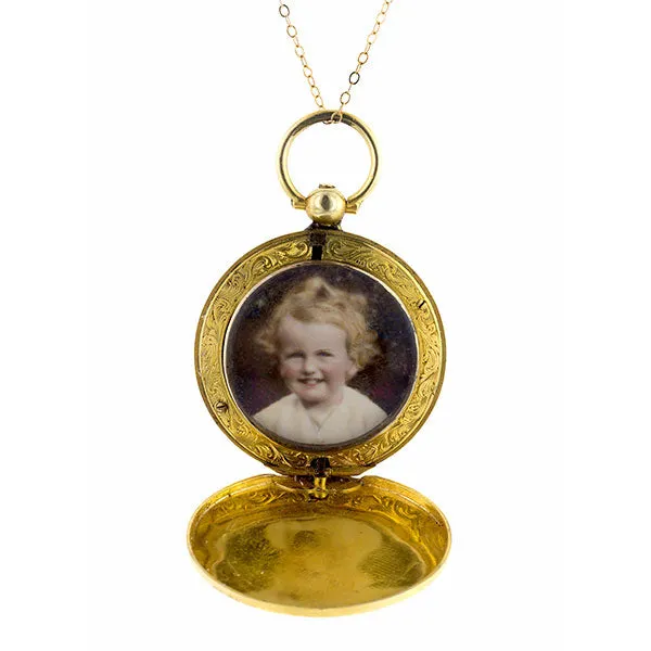 Victorian Round Engraved Locket Pendant Necklace